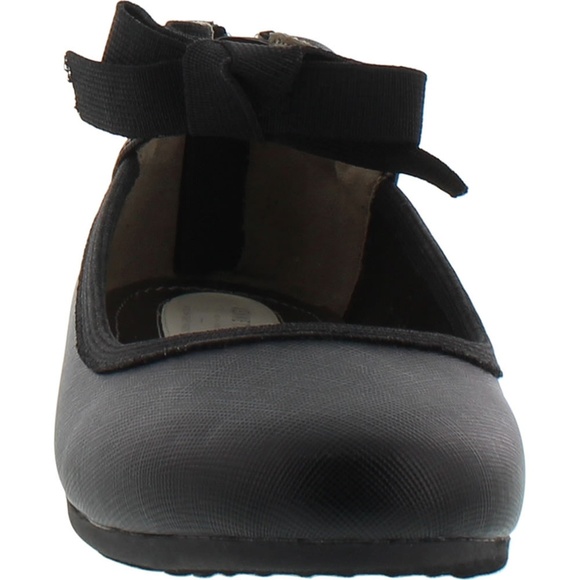Kenneth Cole Kids Shoes - Kids Size 13 - Picture 4 of 6